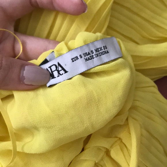 Junpsuit - Picture 2 of 2